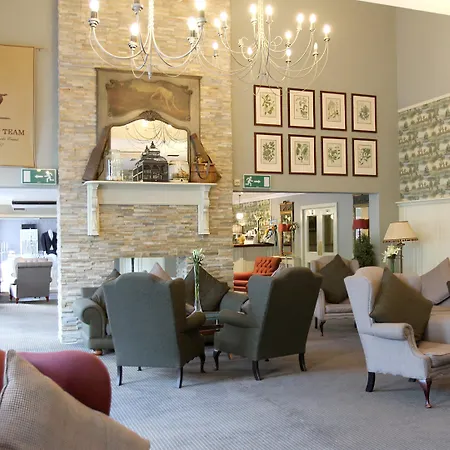 The Manor Hotel