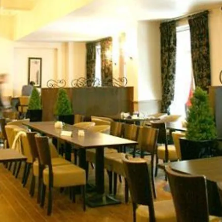 Hotel The Manor 3*