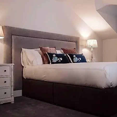The Manor 3*