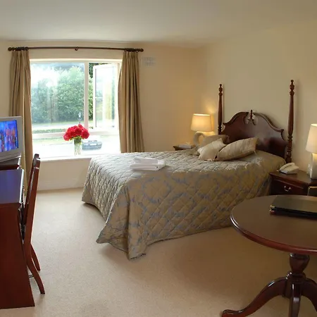 The Manor Hotel 3*