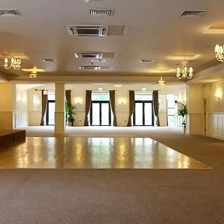 The Manor 3*