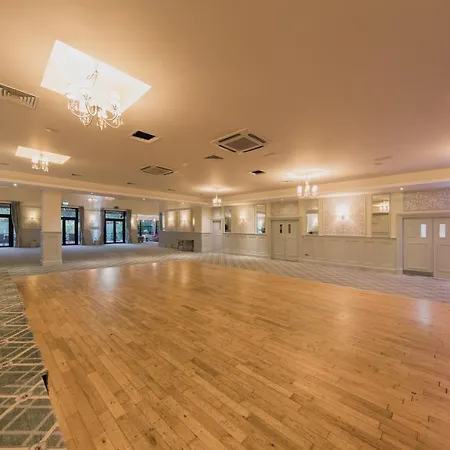 Ξενοδοχείο The Manor 3*